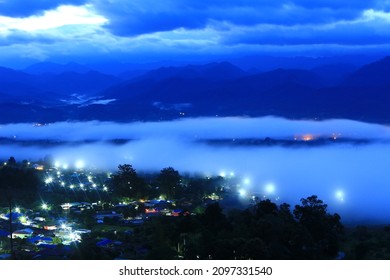 Sea of ​​mist at Yun Lai Viewpoint.
Yun Lai Viewpoint is arguably the best sunrise viewpoint in Pai, Mae Hong Son,Thailand