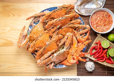 Seafood dish, steamed and cooked blue crab, served with Thai spicy and sour seafood dipping sauce. 