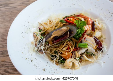 Seafood Drunken Spaghetti Or Phad Kee Mao Spaghetti