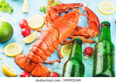 Seafood Feast，Lemon And Fresh Boston Lobster On The Ice