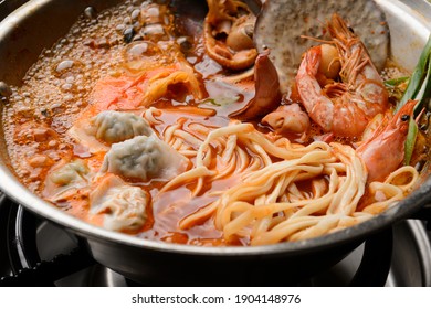 Seafood hot pot noodle food