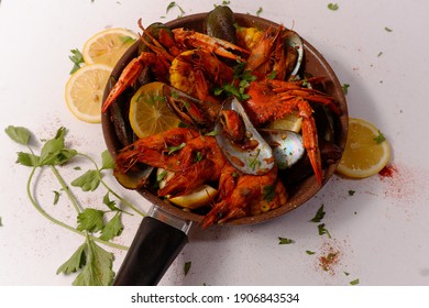 Seafood Platter In A Pan, Cajun Seafood, Seafood Dinner