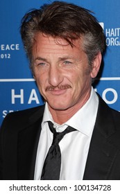 Sean Penn At The Cinema For Peace Fundraiser For Haiti, Montage, Beverly Hills, CA 01-14-12