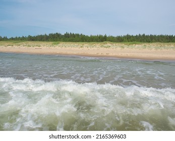 48,847 Waves and shallow water Images, Stock Photos & Vectors ...