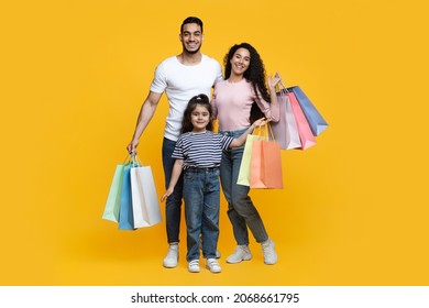 28,064 Muslim woman shopping Images, Stock Photos & Vectors | Shutterstock