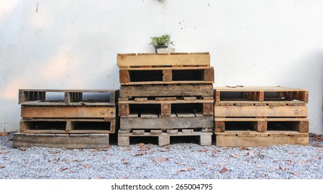 Pallet Table Images Stock Photos Vectors Shutterstock