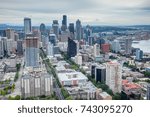 Seattle skyline with Mount Rainier in the background