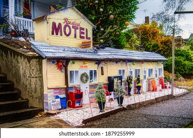 Seattle, WA. USA - 12-17-2020: Christmas Yard Decoration Done In The Style Of Rosebud Motel From The TV Show Schitts Creek