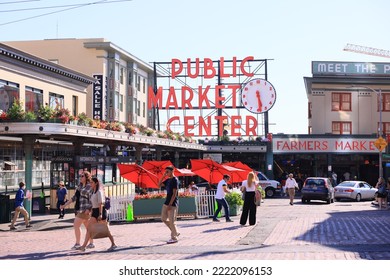 Seattle Washington September 15, 2022 View Of The Great Wheel From Pike Place Market.