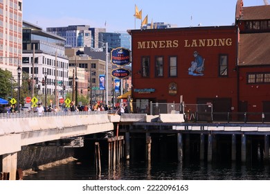 Seattle Washington September 15, 2022 View Of The Great Wheel From Pike Place Market.