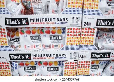 Seattle, Washington, United States - 09-13-2021: A View Of Several Bags Of That's It Mini Fruit Bars, On Display At A Local Big Box Grocery Store.