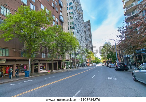 SEATTLE, WASHINGTON, USA -\
APRIL 14 ,2015 : Beautiful landscape of street view in downtown\
Seattle.