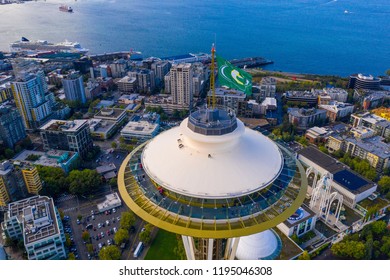 SEATTLE, WASHINGTON, USA - SEPTEMBER 15, 2018: Epic Shot Seattle Space Needle Aerial Pov