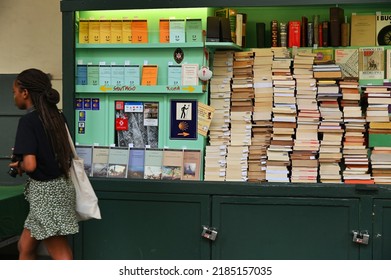 Second Hand Bookshop Stall On Downtown Sidewalk At Po Street Turin Italy July 29 2022