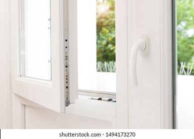 Secure anti-theft burglars-proof window locking mechanism – strong modern PVC metal window
