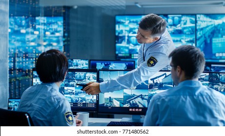 Security Control Room Chief Surveillance Officer Stock Photo 771480562 ...