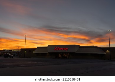 Sedalia, Missouri - January 30, 2022: A JC Penney Anchor Store During A Colorful Sunset.