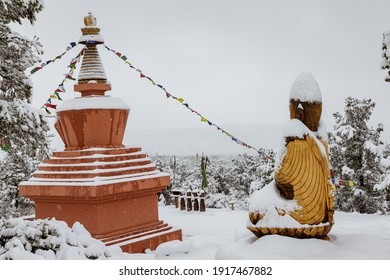 47 Imágenes De Amitabha Stupa - Imágenes, Fotos Y Vectores De Stock ...