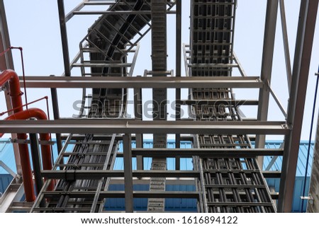 See cable ladder with cable from bottom view