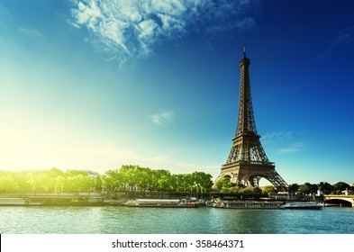 Seine In Paris With Eiffel Tower In Sunrise Time 