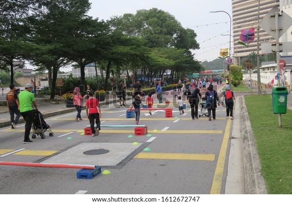  selangor. malaysia.\
12.01.2020. shah alam car free day. it was introduced as part of\
the city low carbon city initiative,to aim to be a low carbon city\
by 2030.