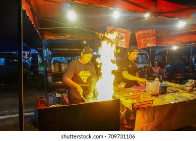 Selangor. Malaysia - 6th September 2017 : Street Photo In Tuesday Night Market