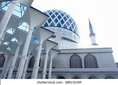 Mosque Shah Alam Images Stock Photos Vectors Shutterstock