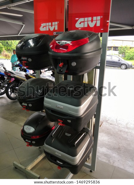 motorcycle givi box