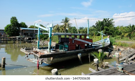 110 Fishing village kuala selangor malaysia Images, Stock Photos ...