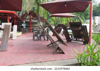 Selangor.malaysia.18.04.2021. An Empty Closed Restaurant At Shah Alam Lake Garden.