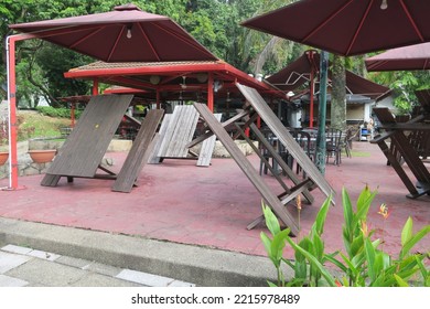 Selangor.malaysia.18.04.2021. An Empty Closed Restaurant At Shah Alam Lake Garden.