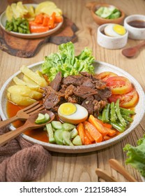 Selat solo or concoction of salat or salad is a typical Javanese dish that has European influences and originates from Central Java, especially the city of Solo, Central Java.   