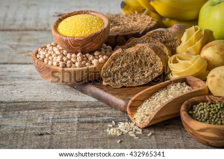 Selection of comptex carbohydrates sources on wood background