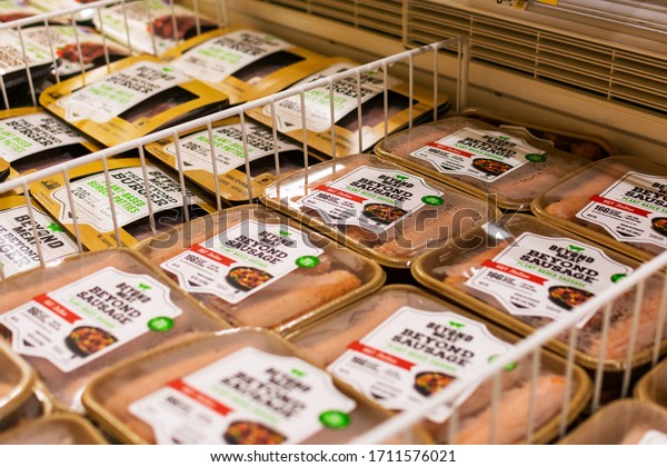 Selective Focus. Beyond Meat brand plant-based\
products in the meat section of grocery store - Cupertino,\
California, USA -\
2019