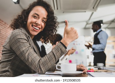 Selective focus on businesswomen Thumbs up It represents a happy and fun atmosphere in a business meeting room. Full of smile In the meeting room at the office. Concept smilling happy meeting business - Shutterstock ID 1913508535