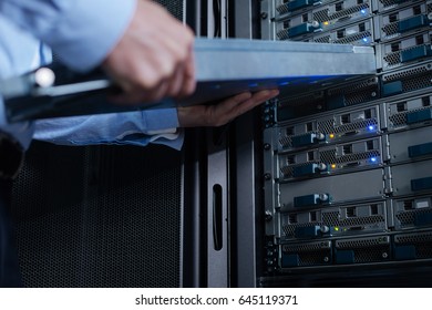Selective focus of a rack server