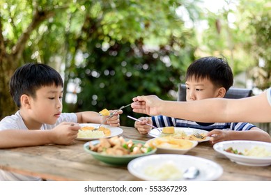 16,226 Poor white children Images, Stock Photos & Vectors | Shutterstock