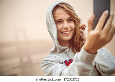 Selfie, Beautiful girl taken pictures of her self, instagram