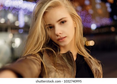  16,184 Night selfie Images, Stock Photos & Vectors | Shutterstock