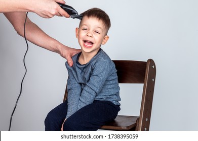 Self-service in quarantine
Children's haircut at home
hair clipper