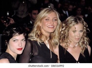 Selma Blair, Cameron Diaz, Christina Applegate At Premiere Of THE SWEETEST THING, NY 4/8/2002