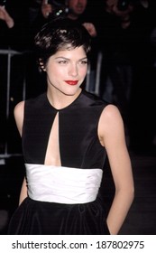 Selma Blair At Premiere Of THE SWEETEST THING, NY 4/8/2002