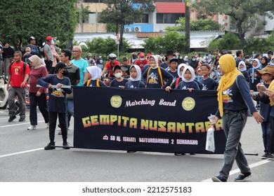 Semarang, Indonesia (11-10-2022): A Group Of Elementary School Children Gave A Marching Band Performance In A Car Free Day Event In The Middle Of The City Of Semarang