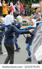 Semarang, Indonesia (11-10-2022): A Group Of Elementary School Children Gave A Marching Band Performance In A Car Free Day Event In The Middle Of The City Of Semarang