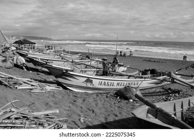 Semarang, Indonesia (11-11-2022): A View Of A Row Of Small Fishing Boats On The Beach