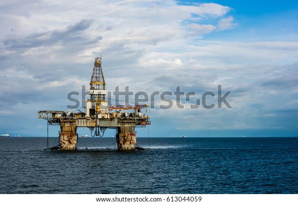 Semi Submersible Oil Rig Anchored During Stock Photo 613044059 ...