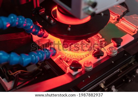 semiconductor board detection process with laser detector.