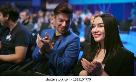 Seminar Business Meeting Applause Speaker. Crowded Smiling Audience Clapping Person Speech. Happy Business Man Applaud. Group Smile People Clap Conference. Large Auditorium Joy Applause Economic Forum