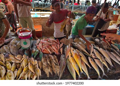 Fish Market Malaysia Images Stock Photos Vectors Shutterstock