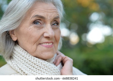 Senior Beautiful Woman Posing Stock Photo 668838241 | Shutterstock